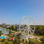 Holiday Hotel Siofok Otel