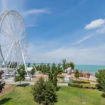 Holiday Hotel Siofok Otel
