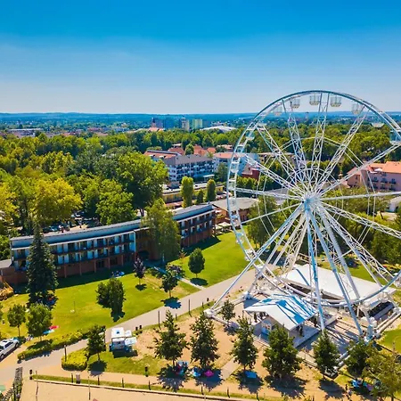 מלון Holiday Hotel Siofok שיופוק