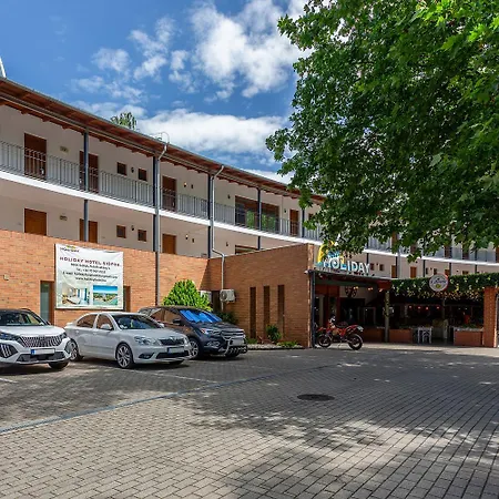 Holiday Hotel Siofok Hotell 3*