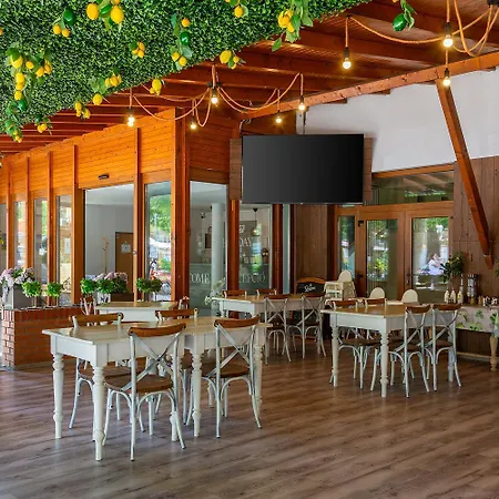 Hotell Holiday Hotel Siofok 3*