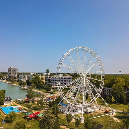 Holiday Hotel Siofok Otel