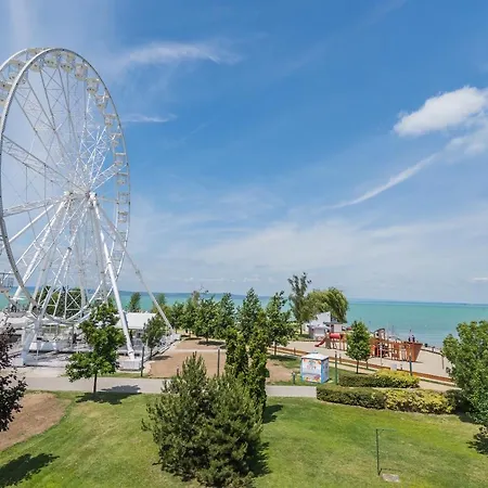 Holiday Hotel Siofok Otel