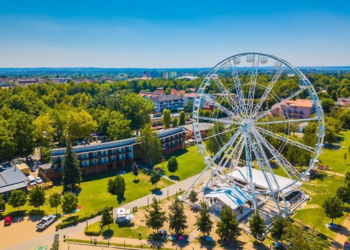 מלון Holiday Hotel Siofok שיופוק