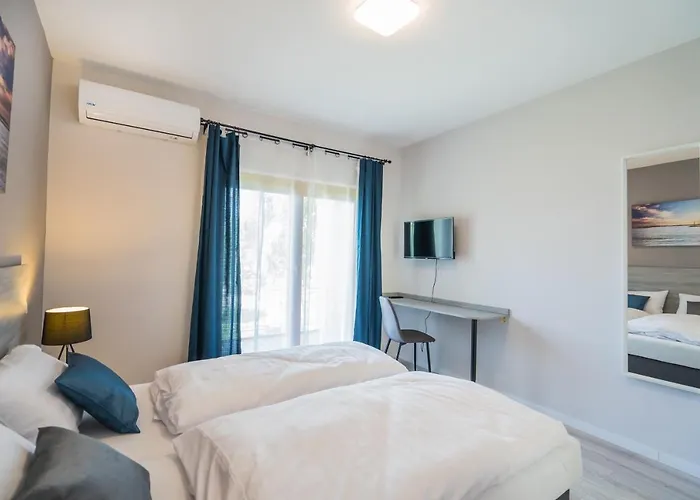 Holiday Hotel Siofok ホテル