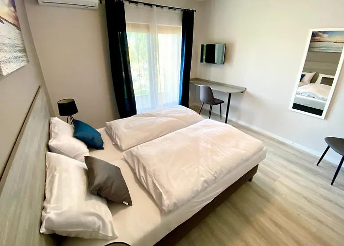 Holiday Hotel Siofok シオーフォク