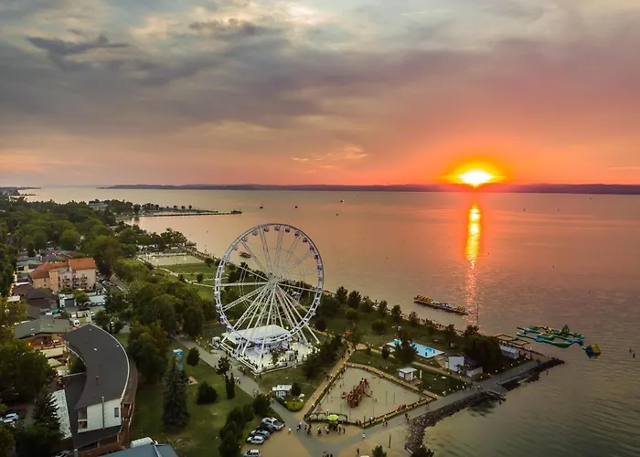 Holiday Hotel Siofok Hotel