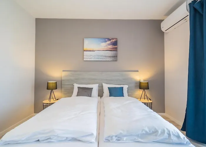 Holiday Hotel Siofok 3* シオーフォク